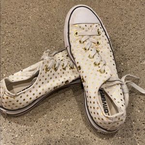 Polka dot converse